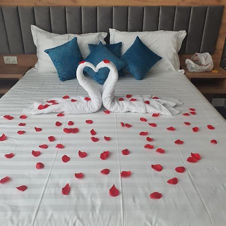 Hotel Excellence Букурещ Екстериор снимка