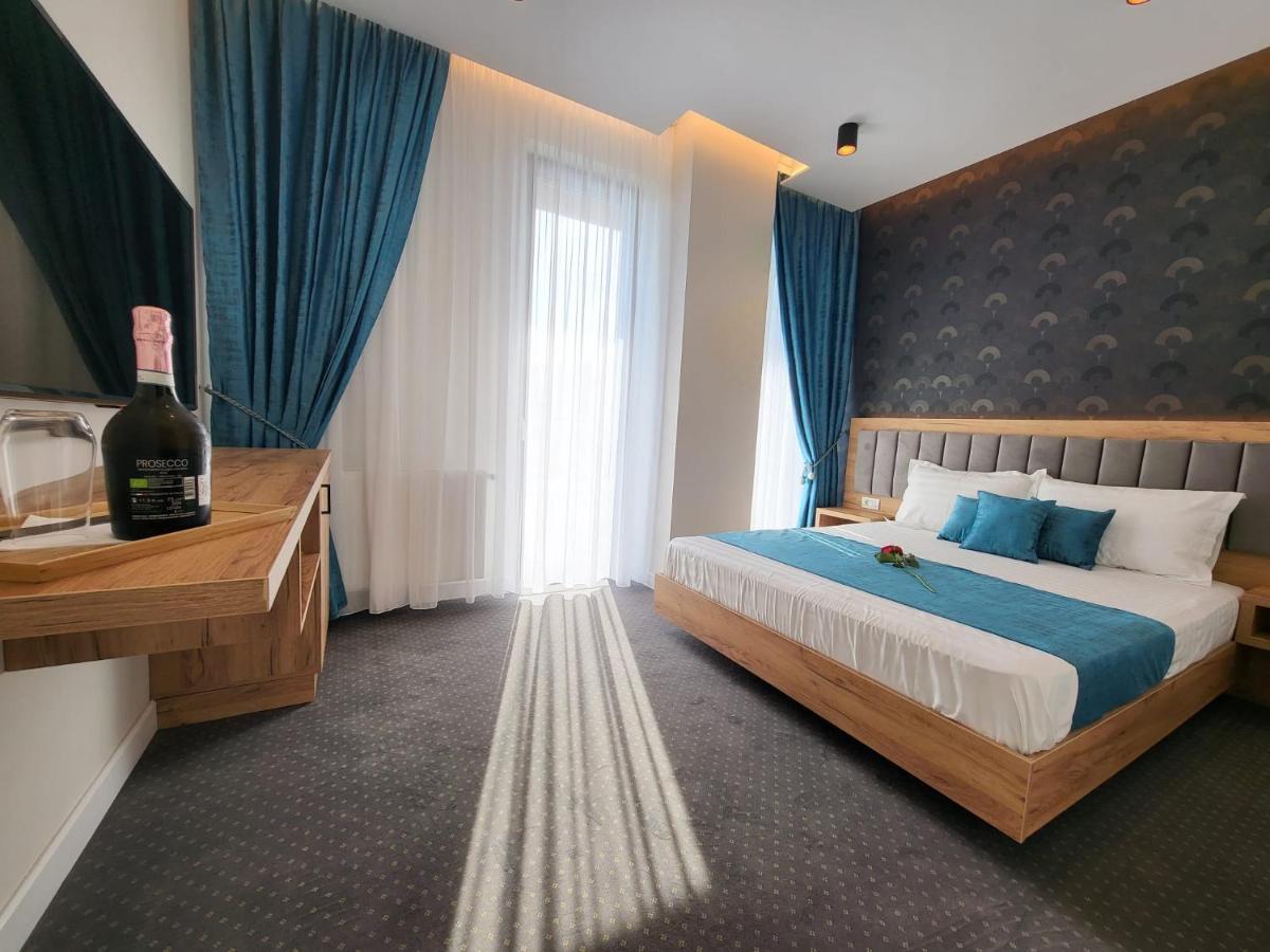 Hotel Excellence Букурещ Екстериор снимка