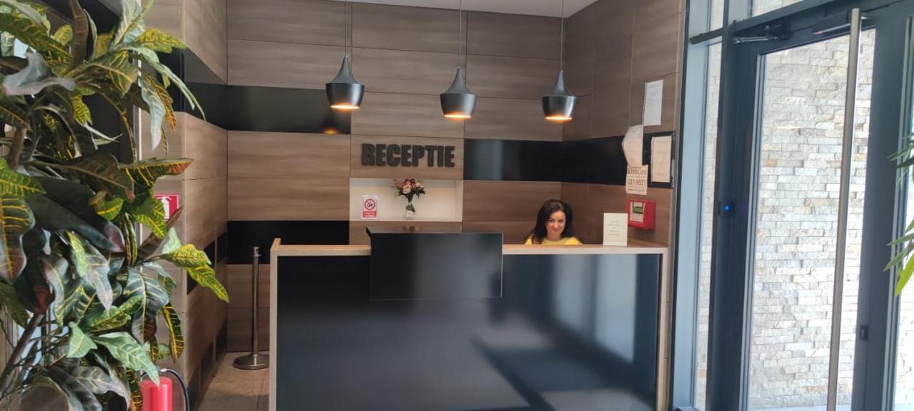 Hotel Excellence Букурещ Екстериор снимка
