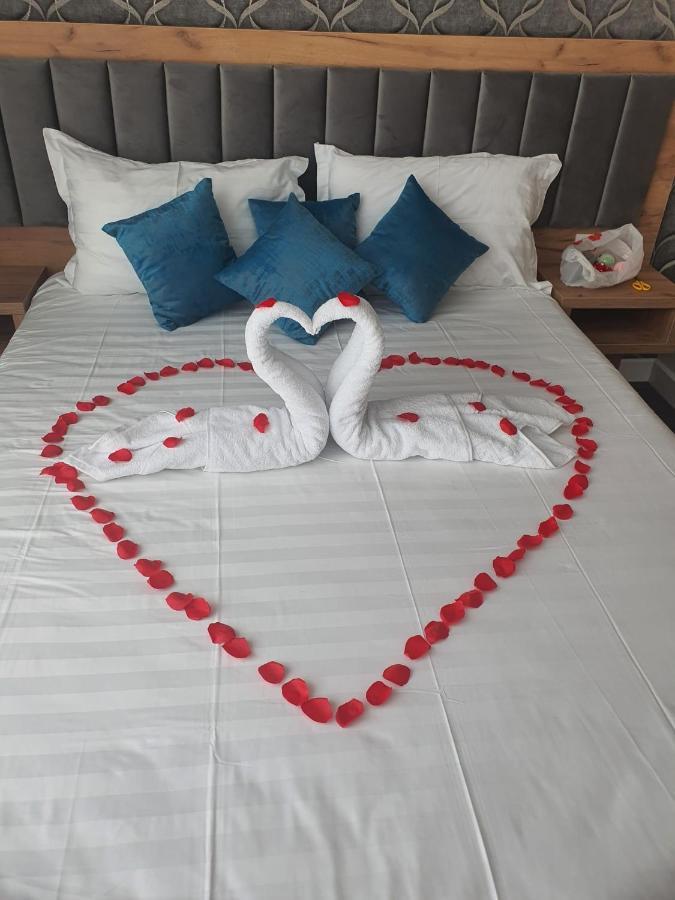 Hotel Excellence Букурещ Екстериор снимка