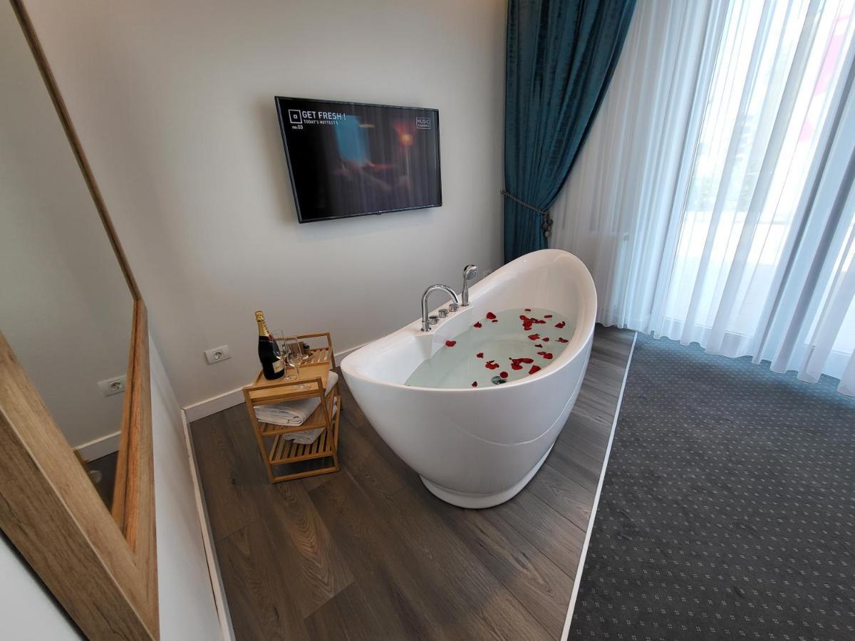 Hotel Excellence Букурещ Екстериор снимка