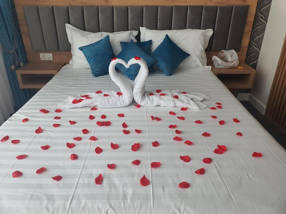 Hotel Excellence Букурещ Екстериор снимка